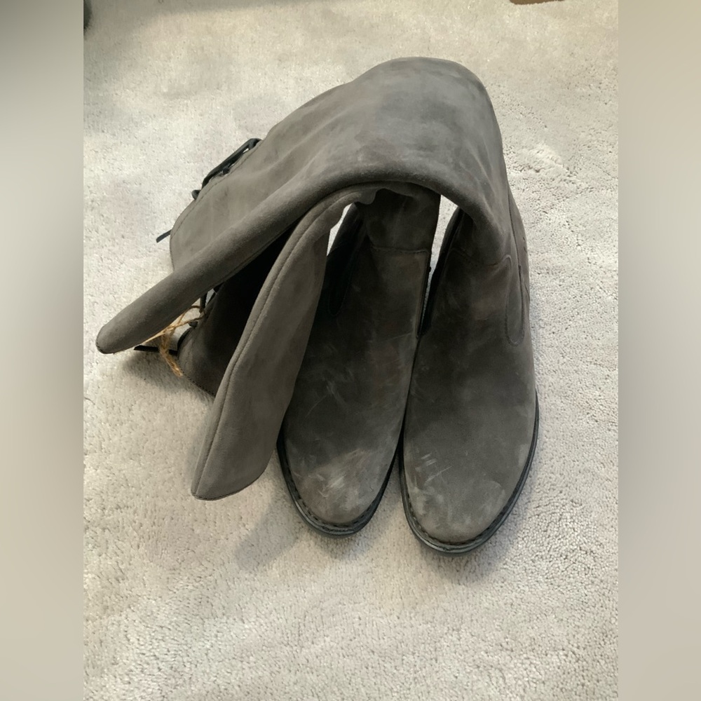 Born Cotto 9.5 grey knee high leather boots
